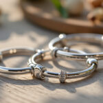 découvrez comment préserver l'éclat de vos ear cuffs en argent sterling grâce à des gestes simples. prolongez la beauté de vos bijoux en évitant l'oxydation facilement !