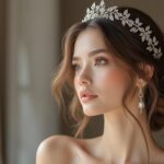 découvrez les tiares minimalistes, la tendance élégante et discrète qui conquiert les cœurs des mariées modernes à la recherche de simplicité et de sophistication.
